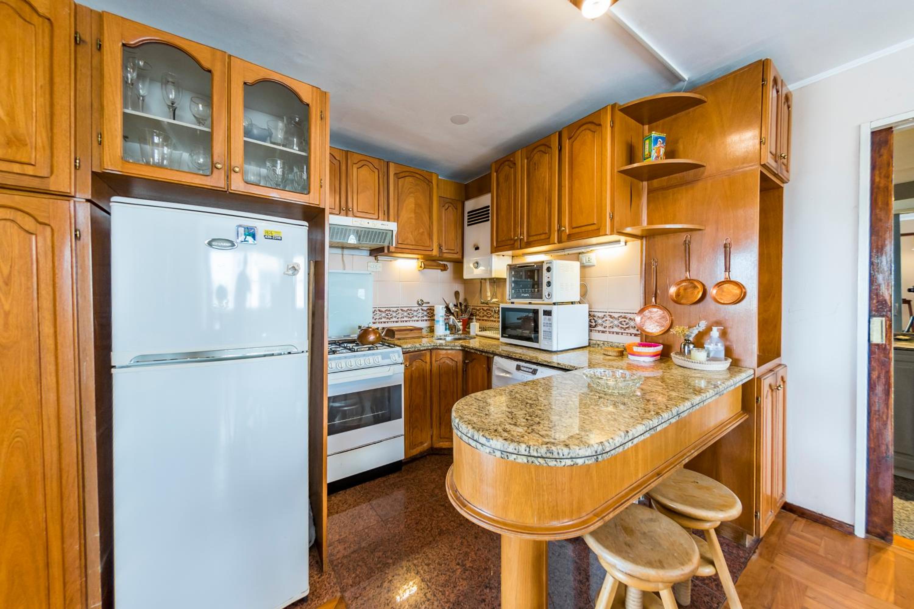 Rivadavia 138 - B Centro - Elegante con Balcón y Vista