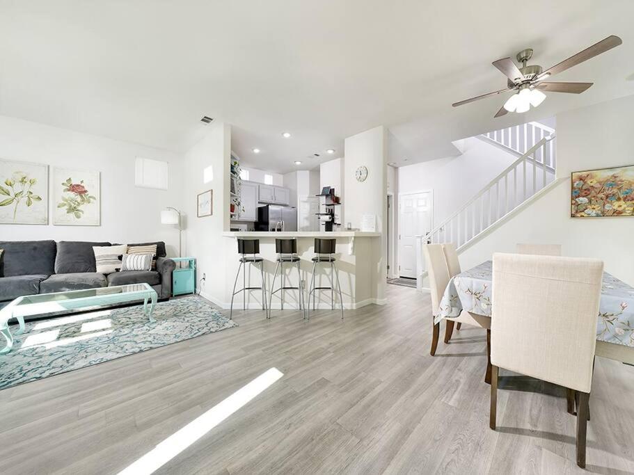 King-30min to Airport-Self Check In-Parking-367Mbps - Property Image 15