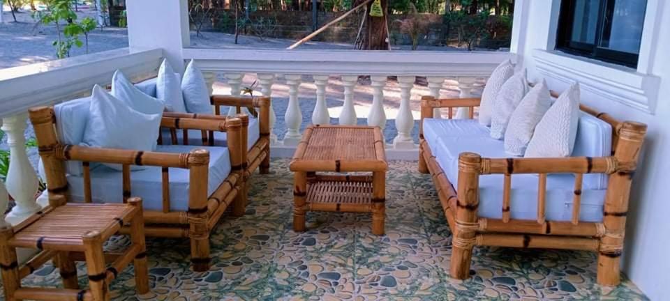 La Cala Beach House at Puerto Silanguin