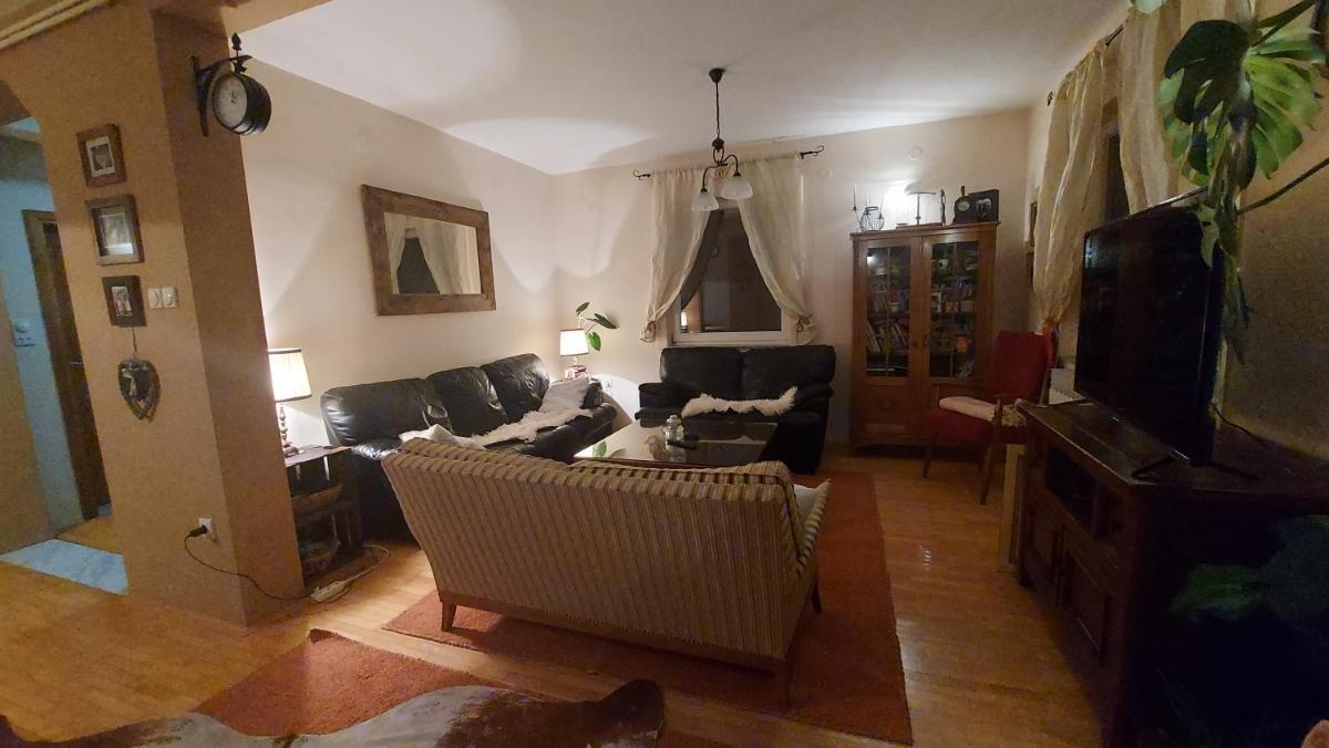 Idealna kuća za odmor, Pale