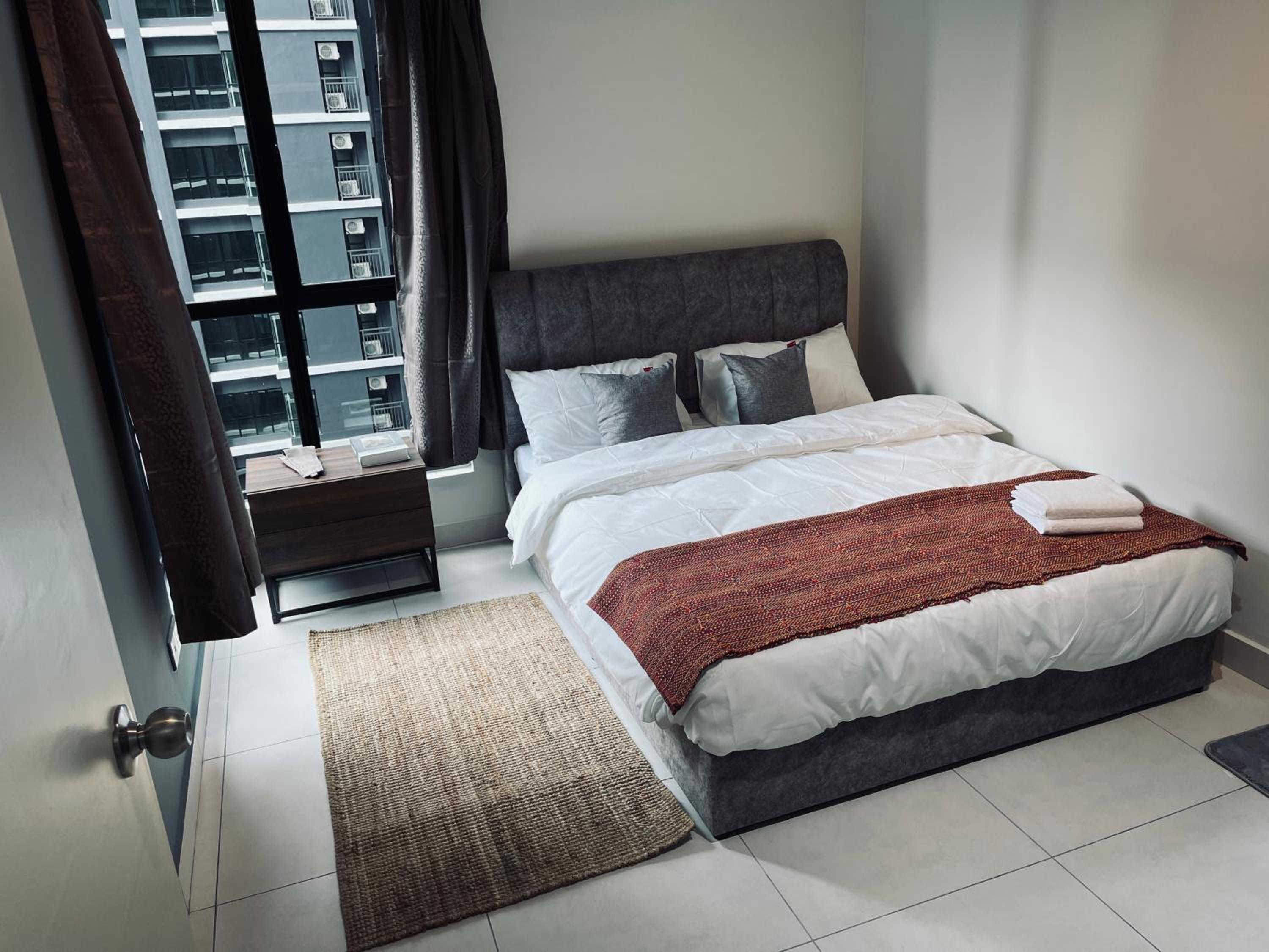 Maxim 2 bedrooms MRT station Cheras Kuala Lumpur HomeStay