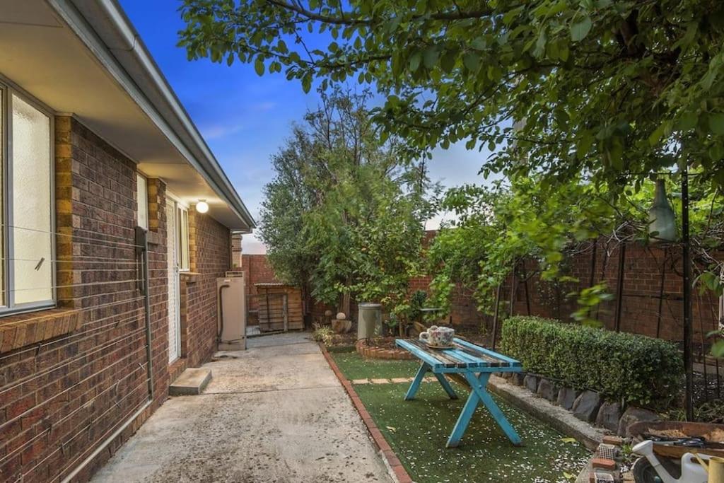 Corner Cottage