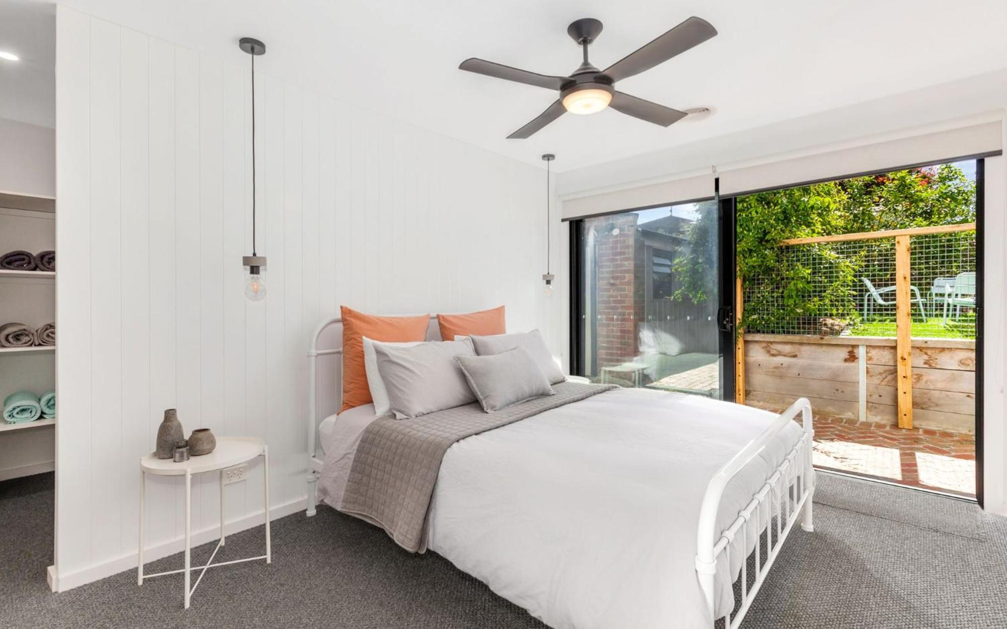 Sunset Shack - Sleeps 6 - Dog friendly!