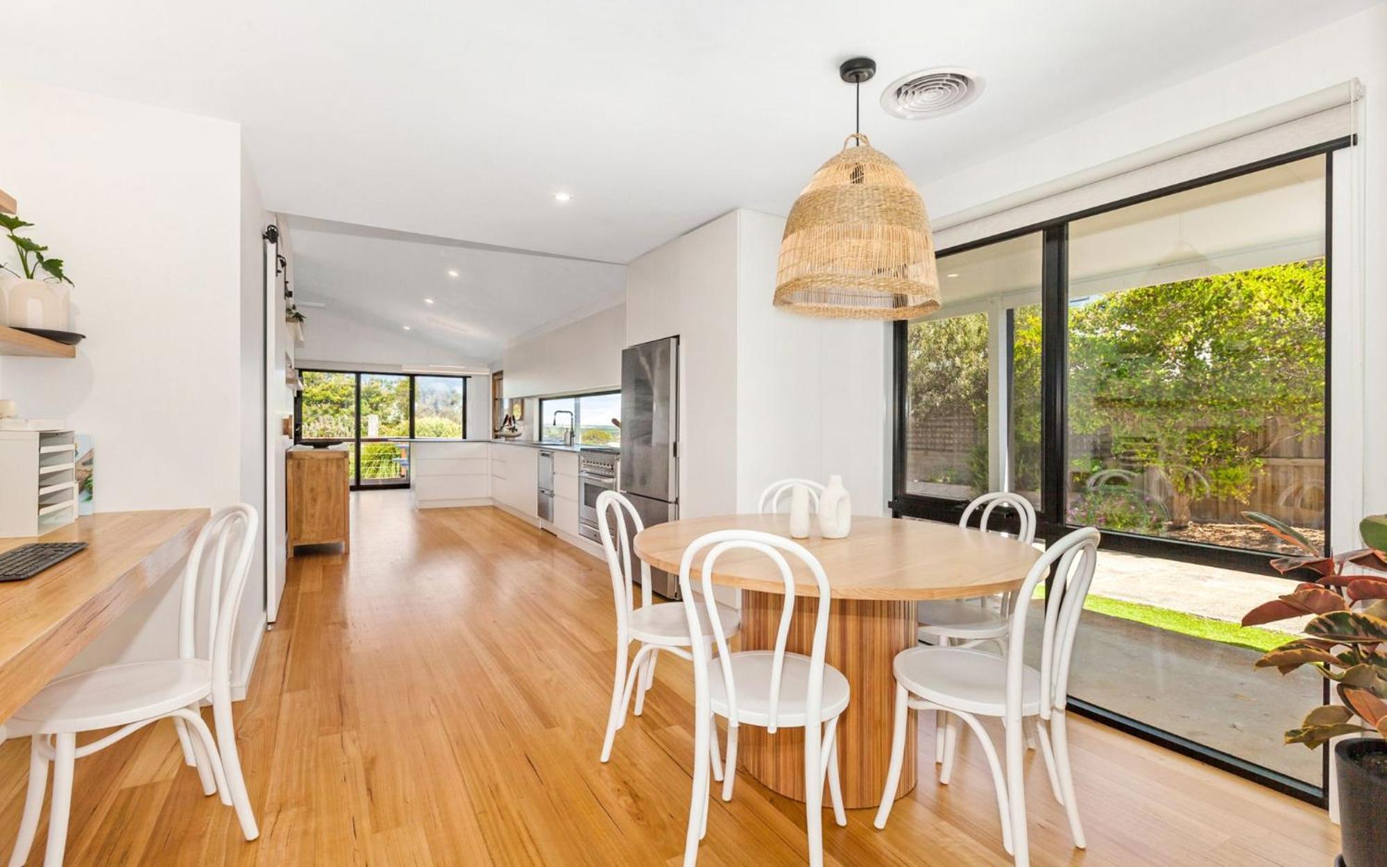 Sunset Shack - Sleeps 6 - Dog friendly!