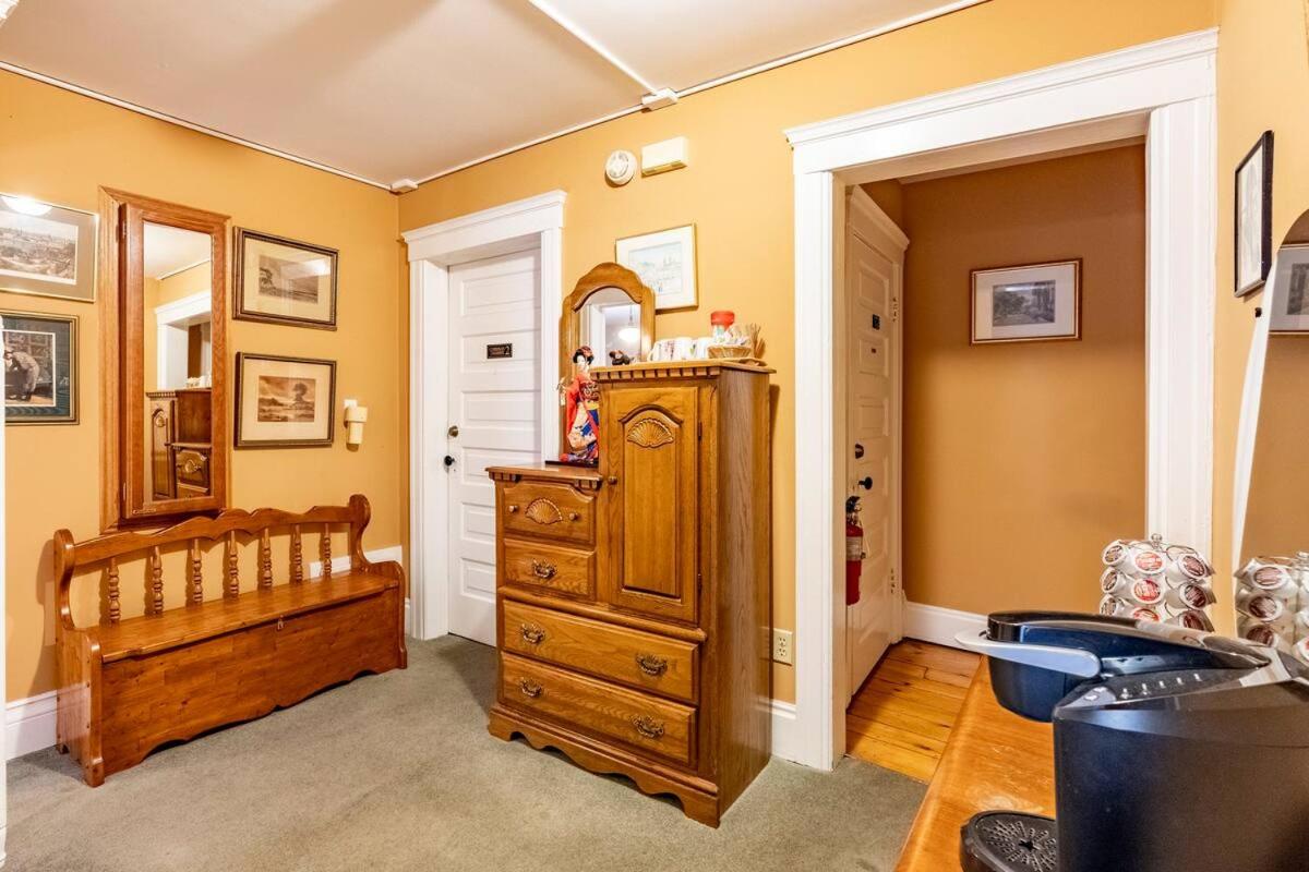 Ye Olde Walkerville Bed & Breakfast