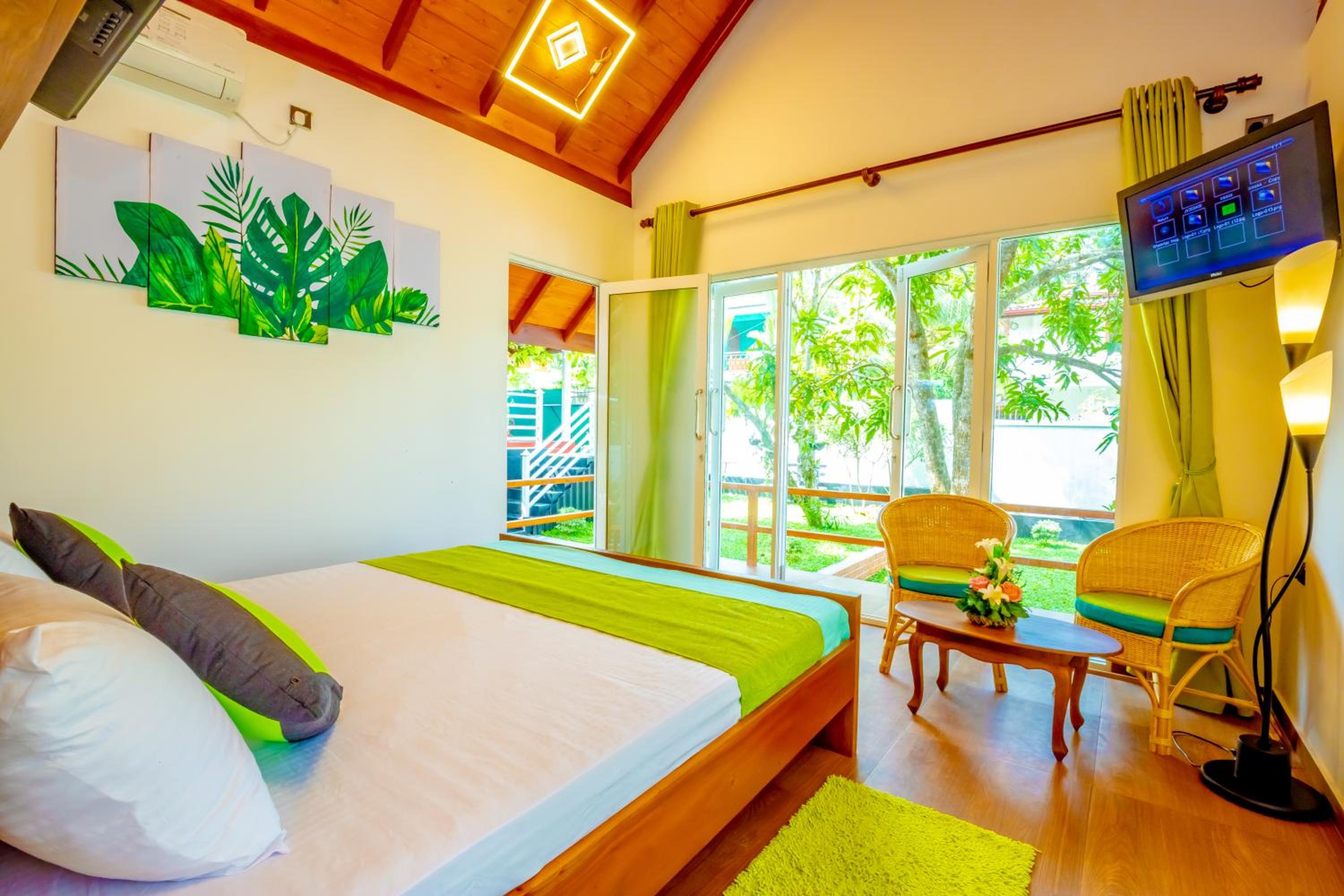 Kurumba Luxury Cabin