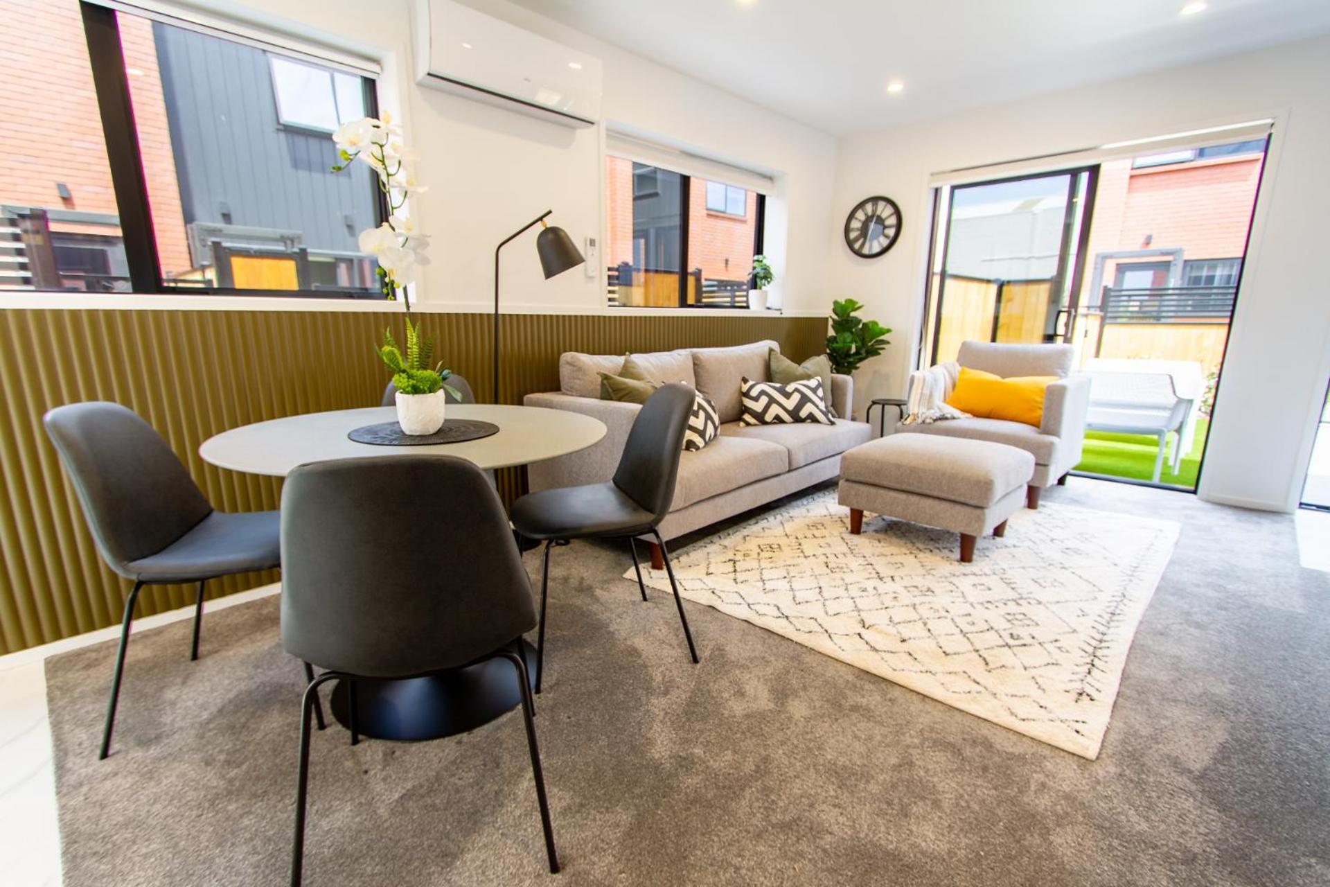New Sophisticated City Pad view 3