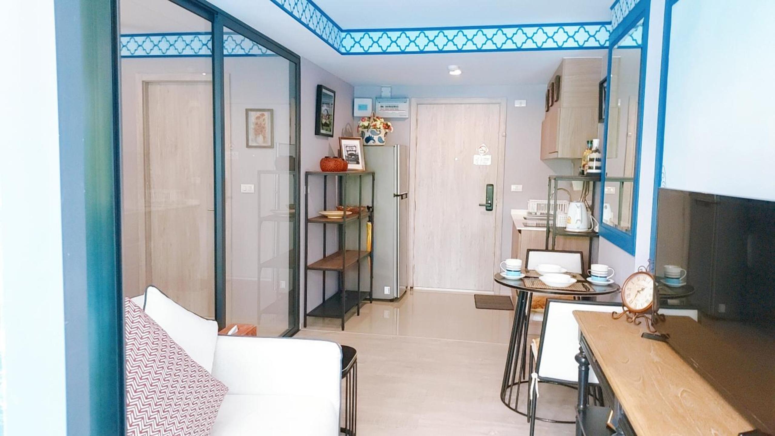 La Casita Pool Access Condo Huahin Only 10 minutes to the beach view 2