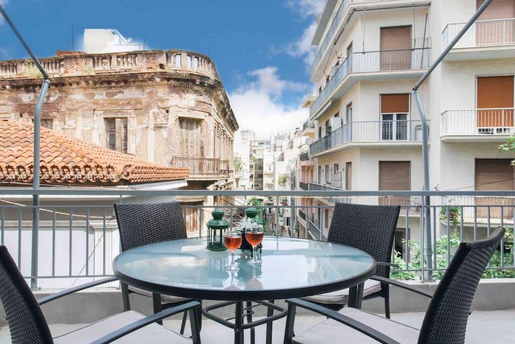 OpenAir HOT TUB/Big Balcony/Great Boutique Apt