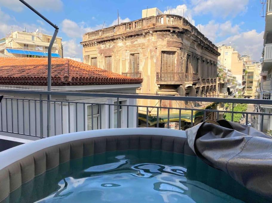 OpenAir HOT TUB/Big Balcony/Great Boutique Apt