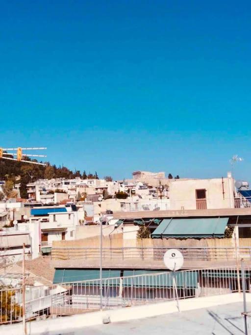 Amazing new Elegant Apt in the shadow of Acropolis (and Netflix)