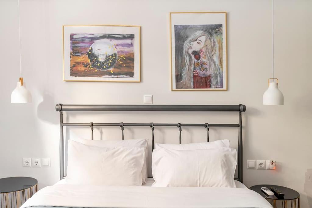 Amazing new Elegant Apt in the shadow of Acropolis (and Netflix)