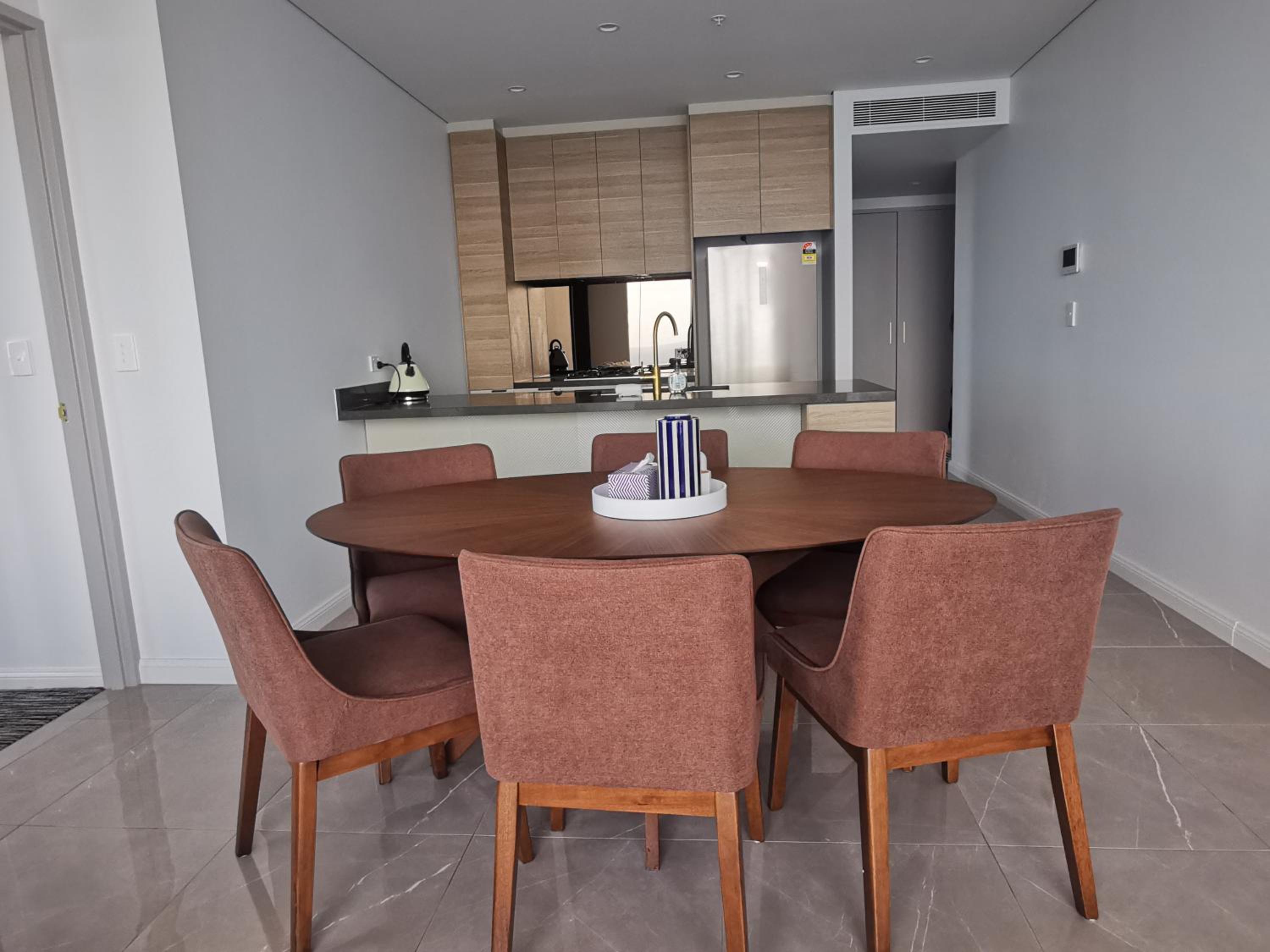 Surfers Paradise New Beachfront Apartments