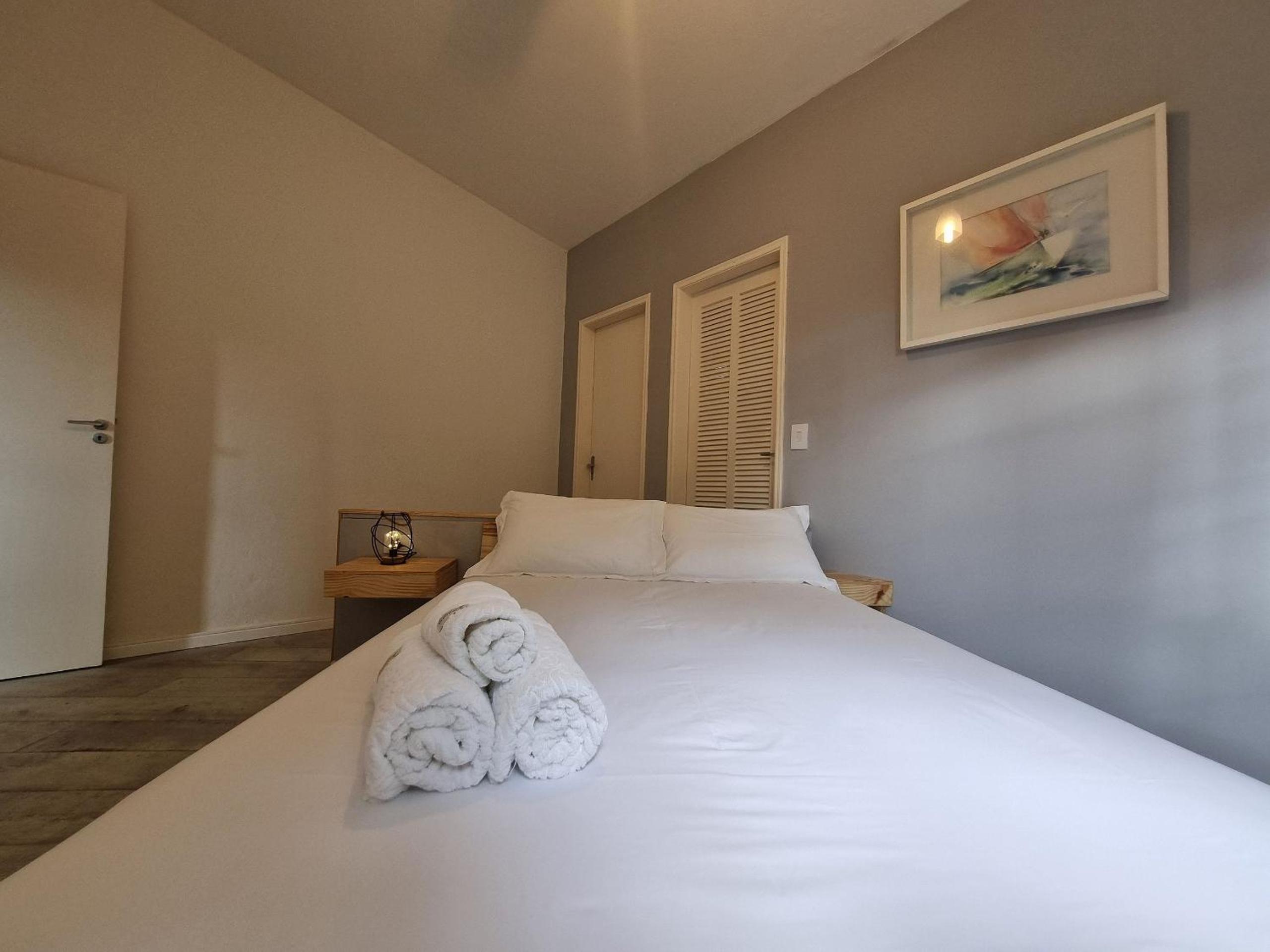 Casas com jacuzzi e churrasqueira a 500 metros da Praia do Perequê na Ilhabela