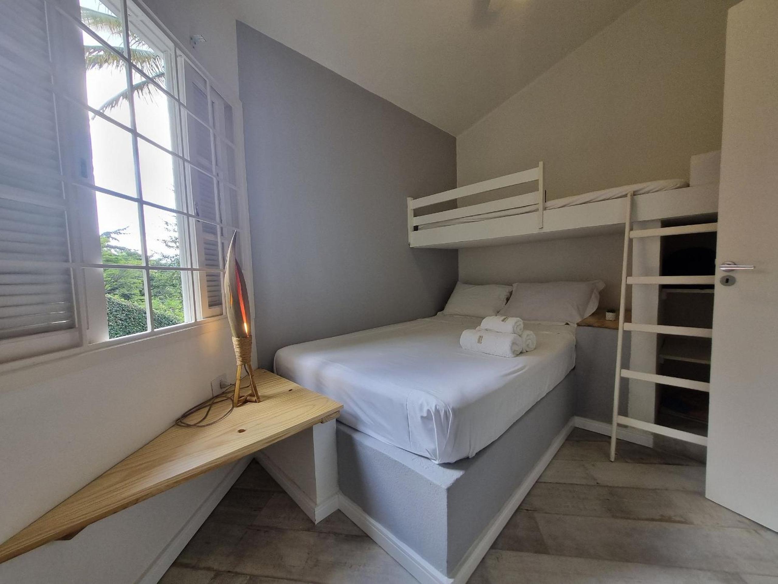 Casas com jacuzzi e churrasqueira a 500 metros da Praia do Perequê na Ilhabela