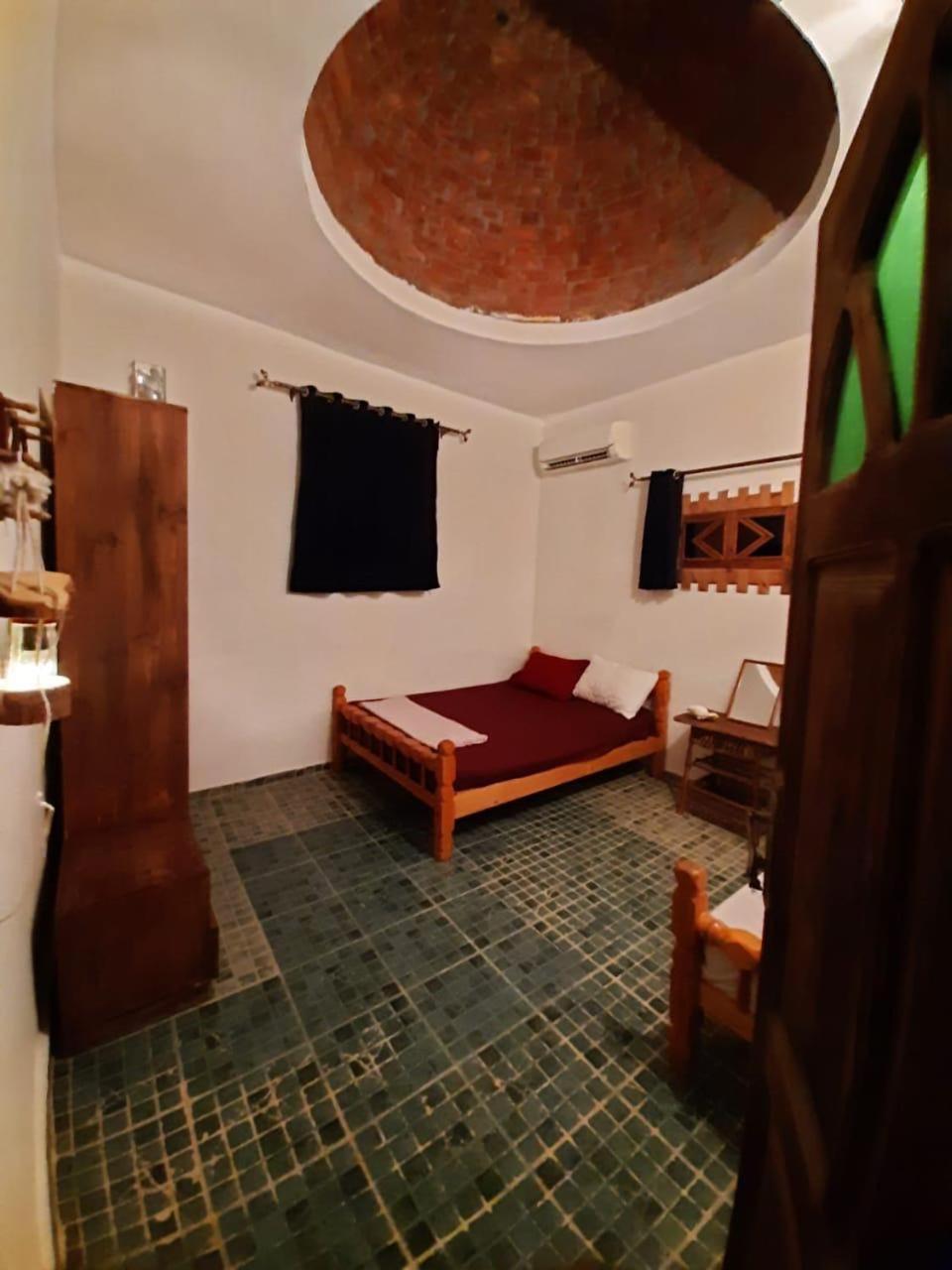 SHANTY HOUSE