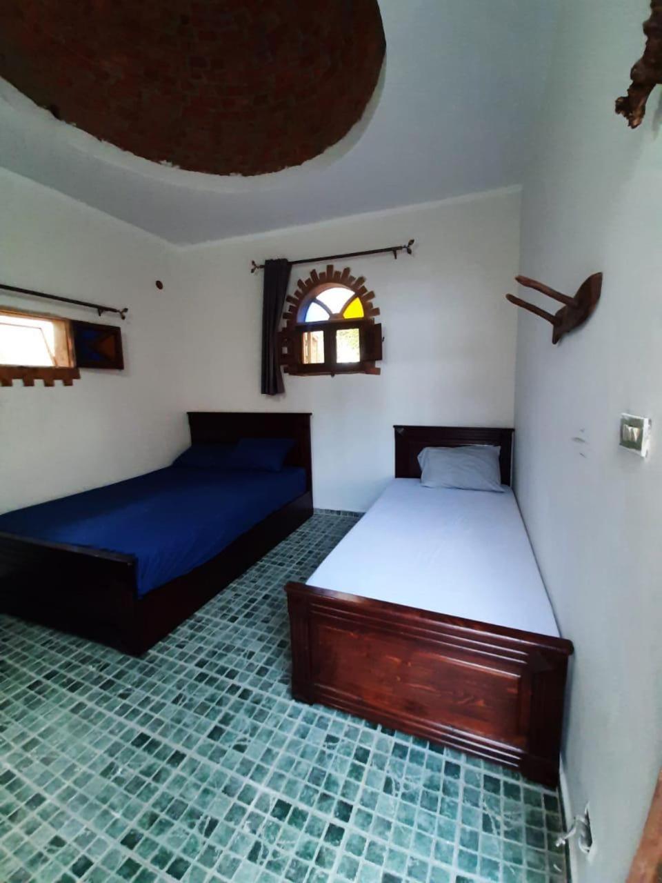 SHANTY HOUSE