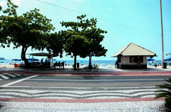 Apto Frente e Vista Inteira Mar em Balneario Camboriu Deslumbrante e Aconchegante