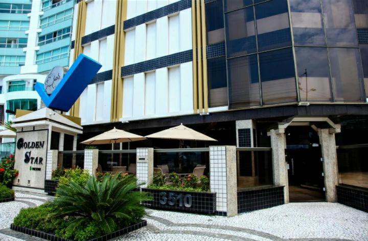 Apto Frente e Vista Inteira Mar em Balneario Camboriu Deslumbrante e Aconchegante