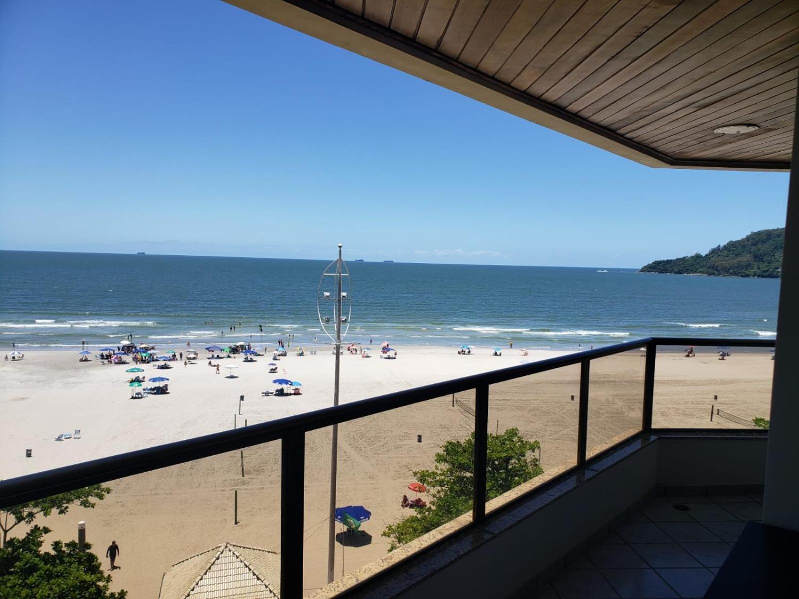 Apto Frente e Vista Inteira Mar em Balneario Camboriu Deslumbrante e Aconchegante