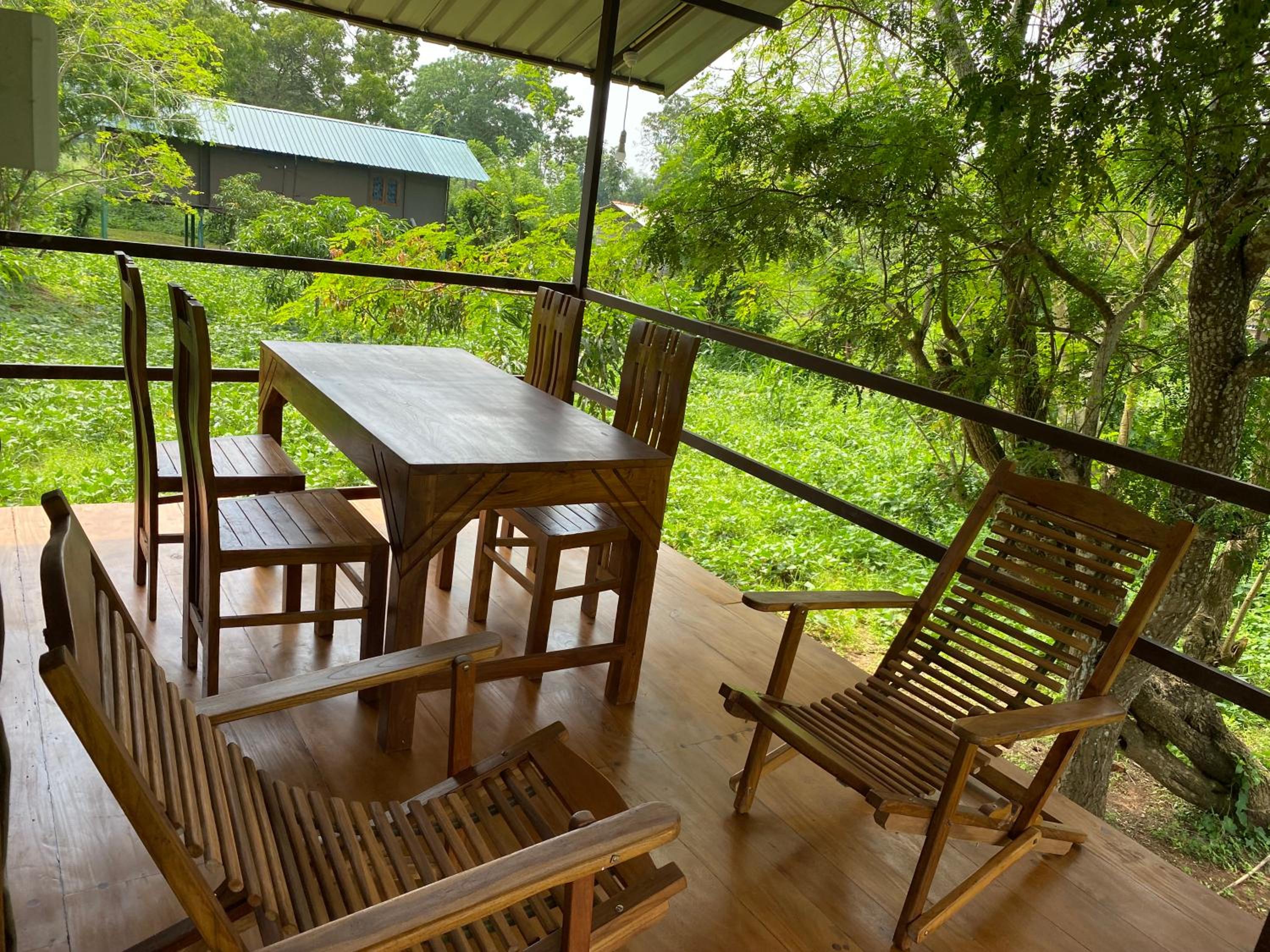 mango villa wilpattu