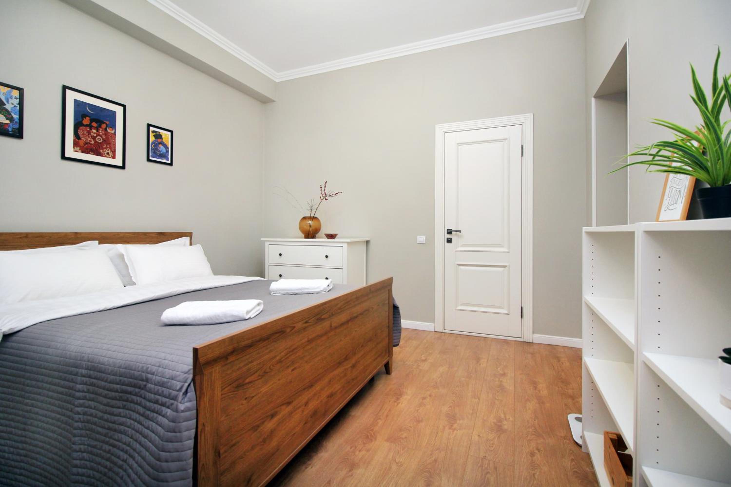 Perfect spacious apartment 365 view 2