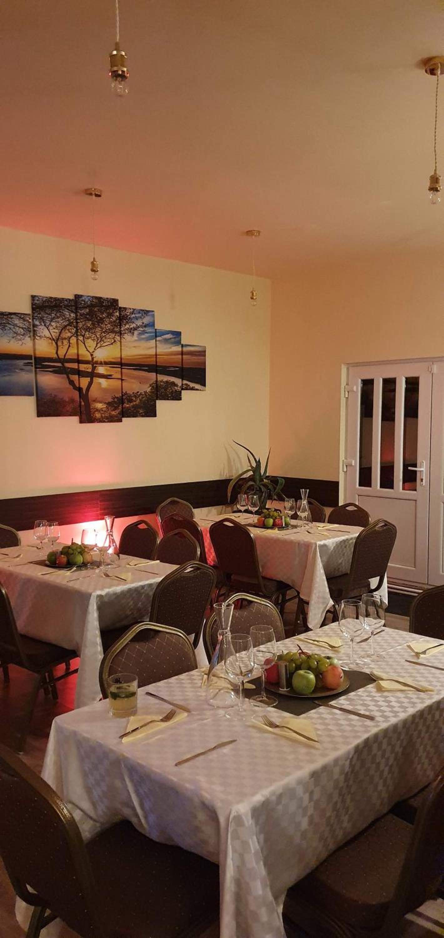 Forest Inn