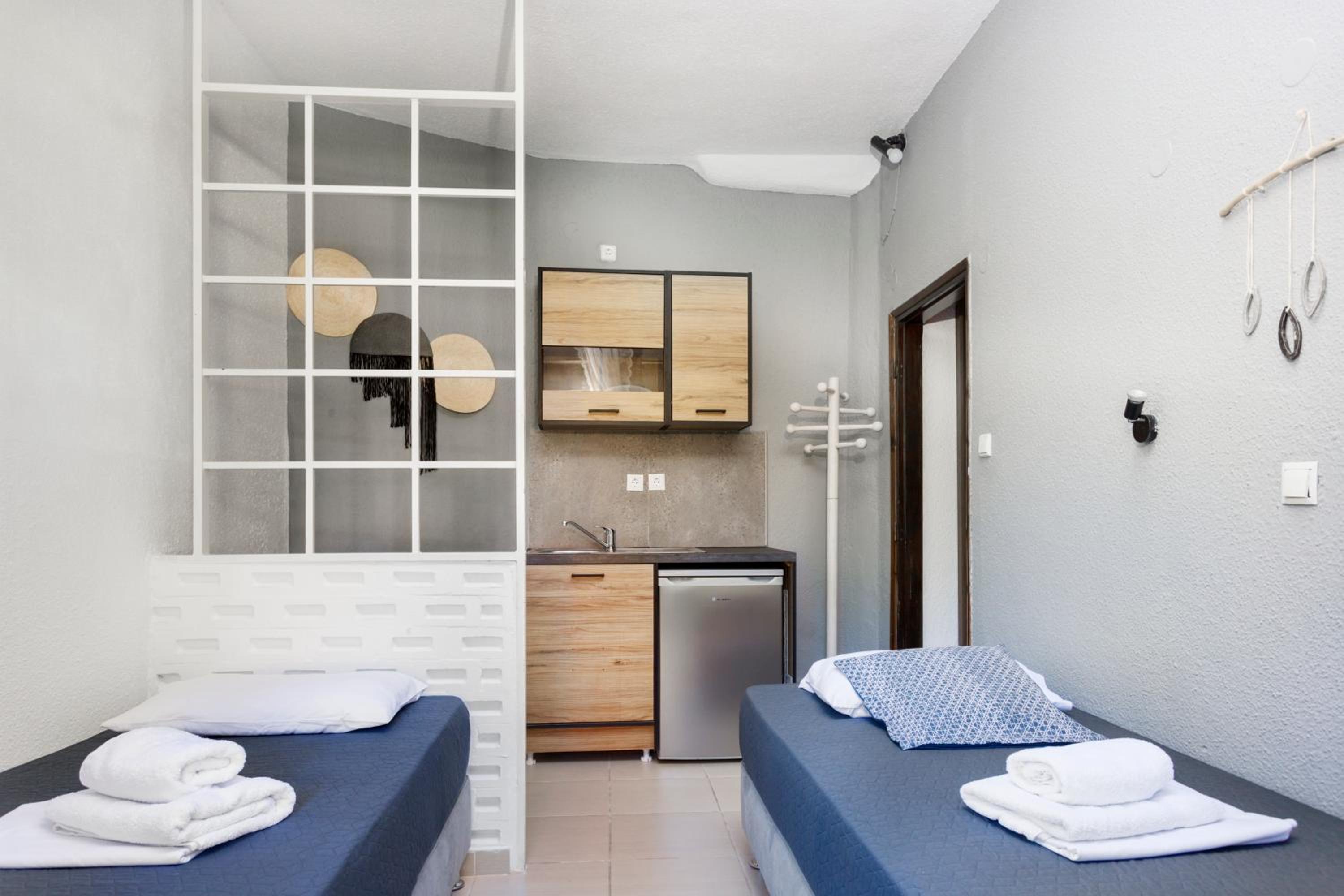 Photo 33