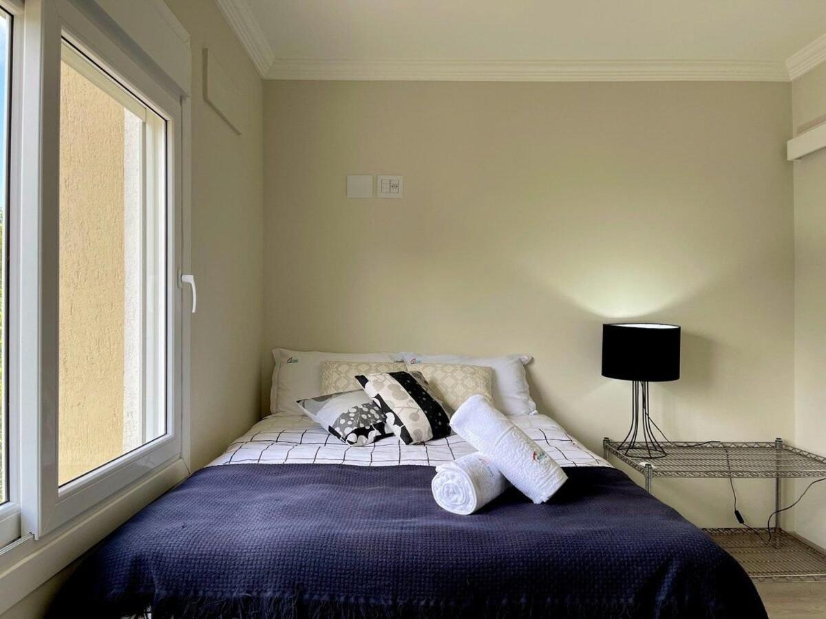 Casa TRIPLEX 3 dorm a 6QD RUA COBERTA CANELA