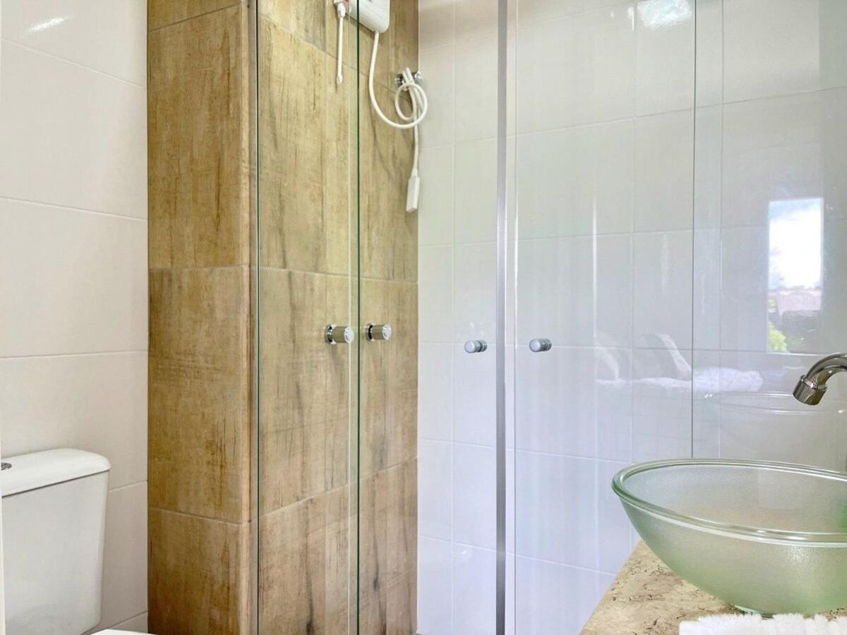 Casa TRIPLEX 3 dorm a 6QD RUA COBERTA CANELA