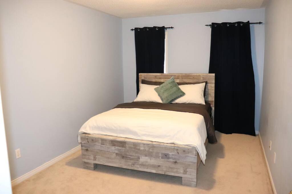Detached 3 BR home in Ajax,On