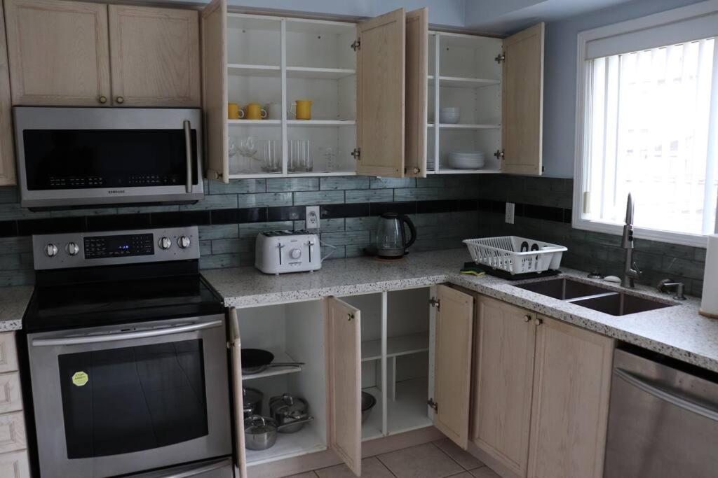 Detached 3 BR home in Ajax,On