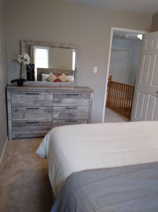 Detached 3 BR home in Ajax,On