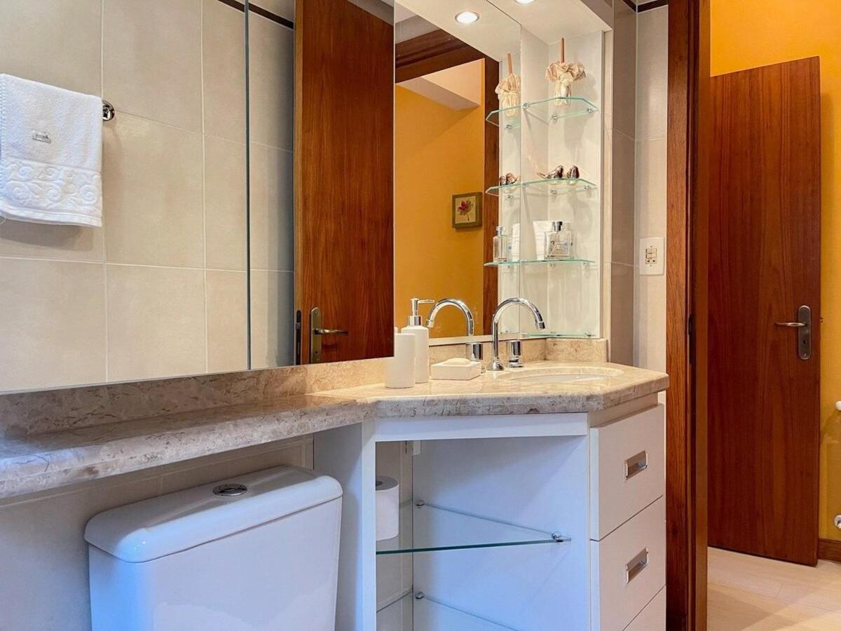 Apartamentos Condado Di Positano no CENTRO by Achei Gramado