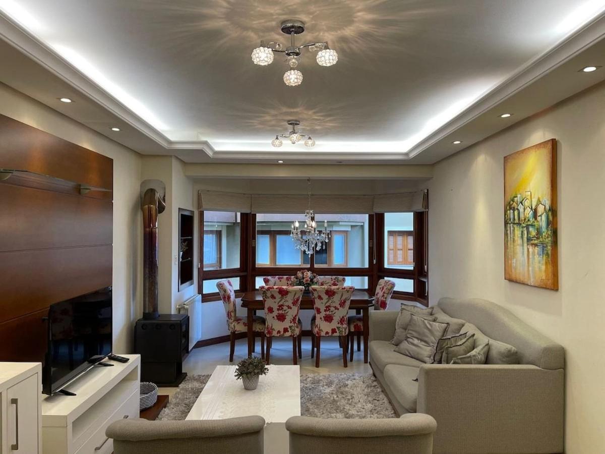 Apartamentos Condado Di Positano no CENTRO by Achei Gramado