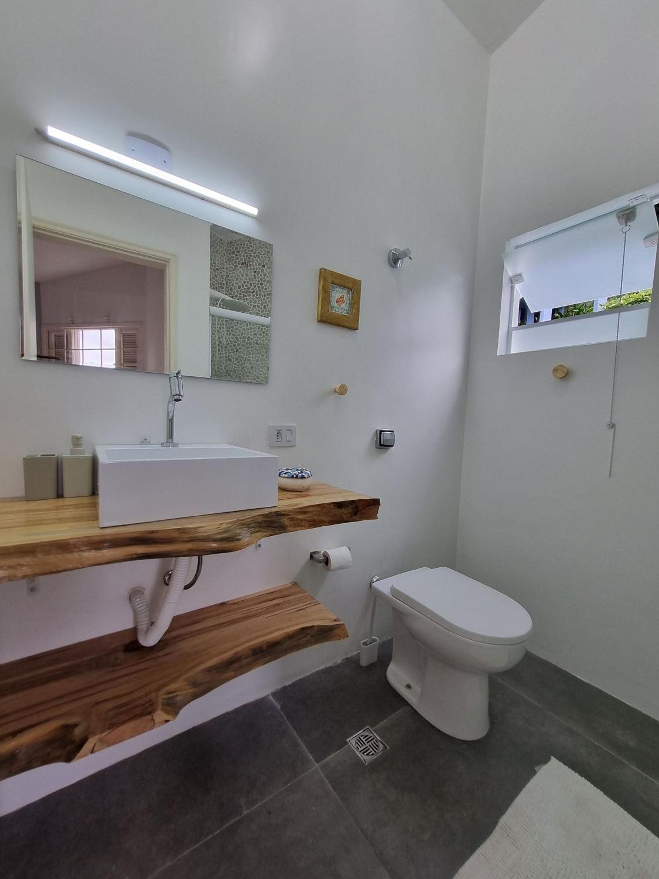 Casas com jacuzzi e churrasqueira a 500 metros da Praia do Perequê na Ilhabela