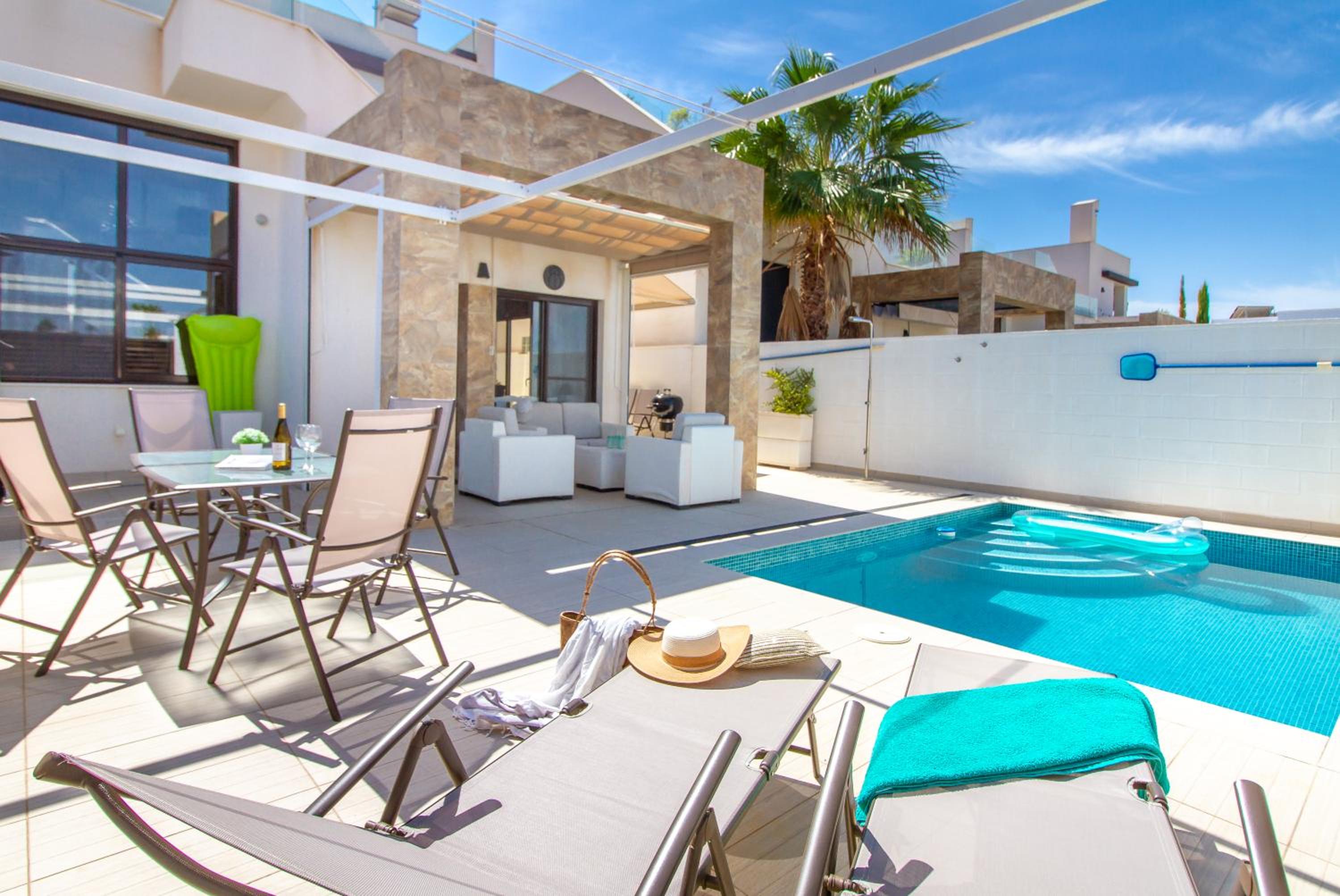 Villa Nina with pool