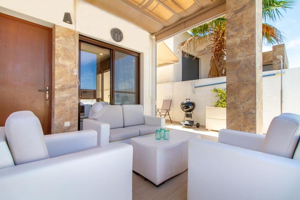 Villa Nina with pool