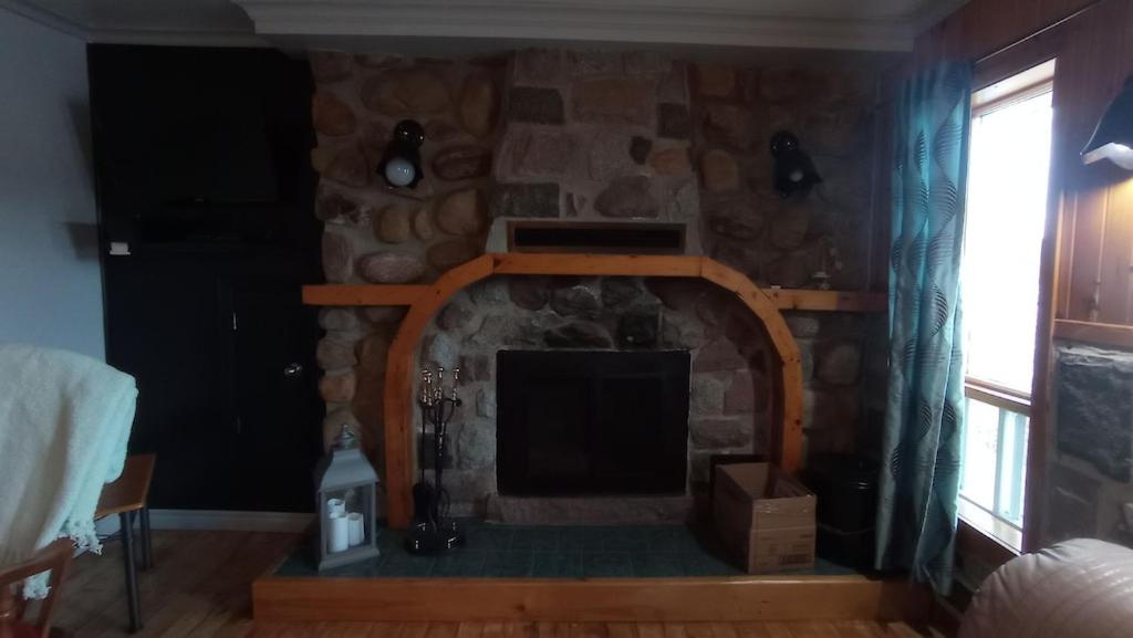 Chalet à Louer à Saint-zénon, Dans Lanaudière, Bord du lac