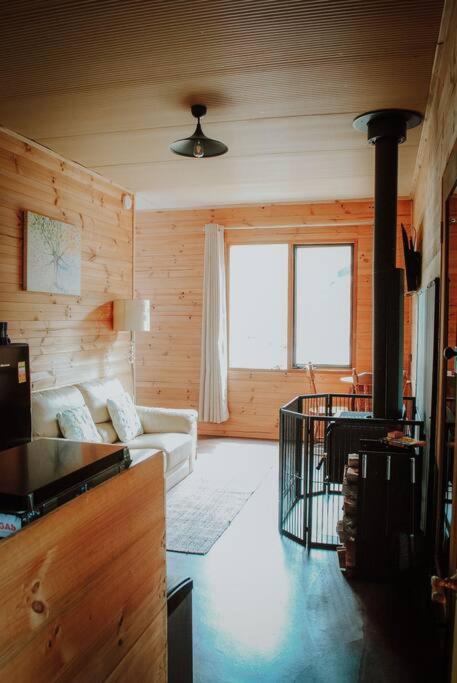 Three Little Pigs Escape - Main and Cabin - OFF GRID property