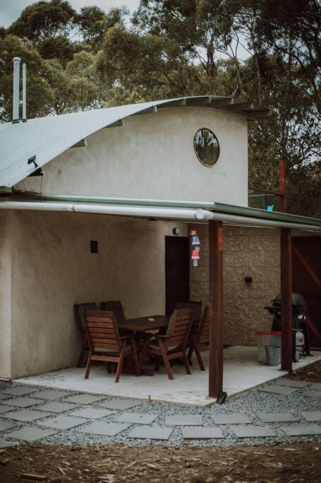 Three Little Pigs Escape - Main and Cabin - OFF GRID property