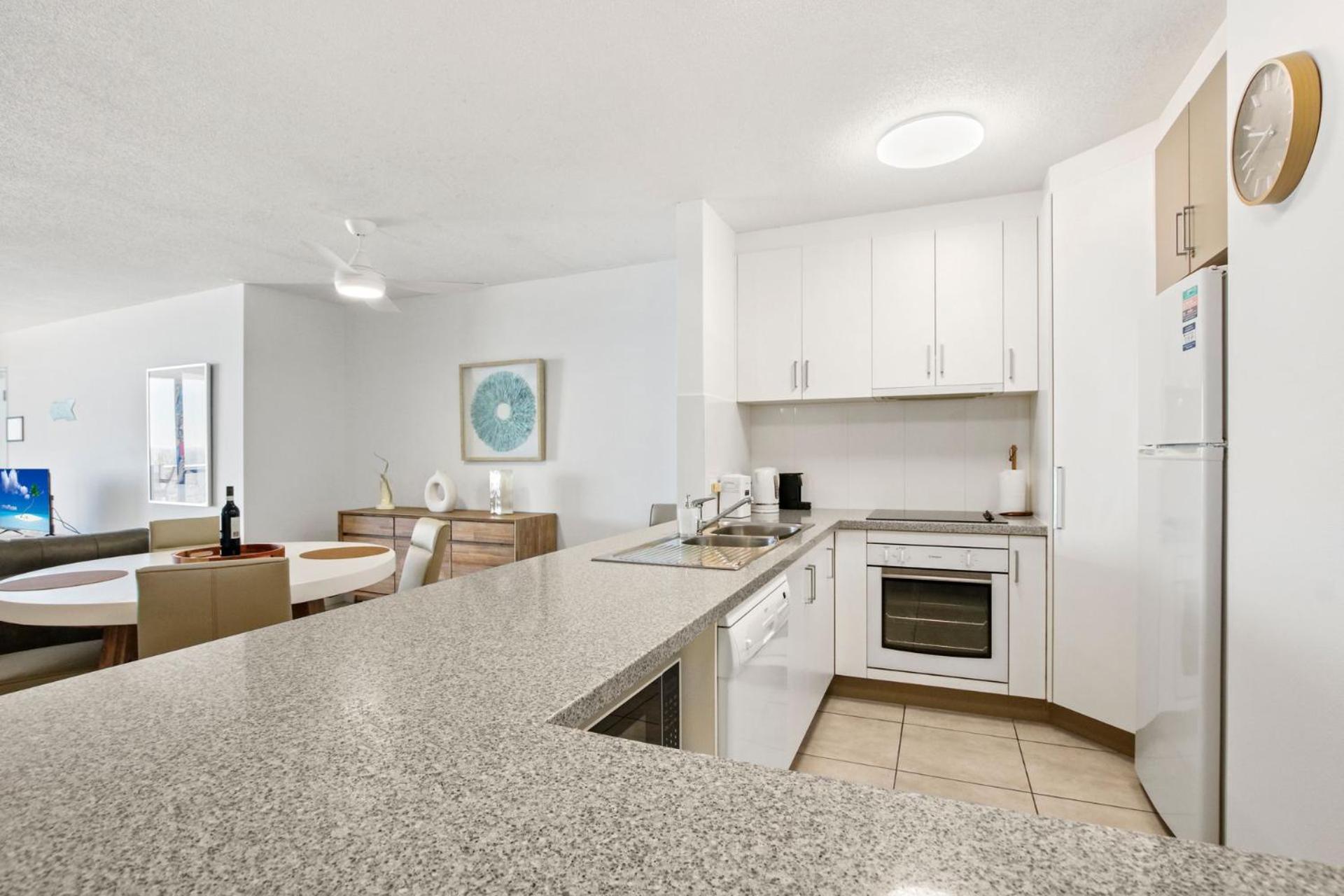 Seapoint Unit 14 32 Victoria Tce Kings Beach view 4