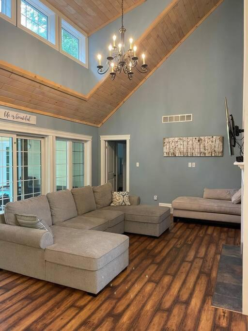 WELCOME TO BURNT RIVER ESTATE