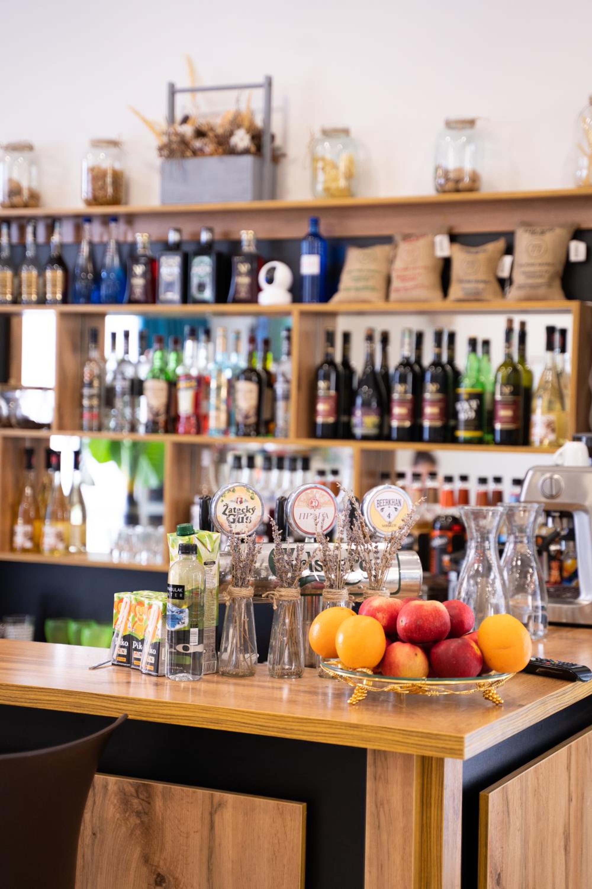 bar