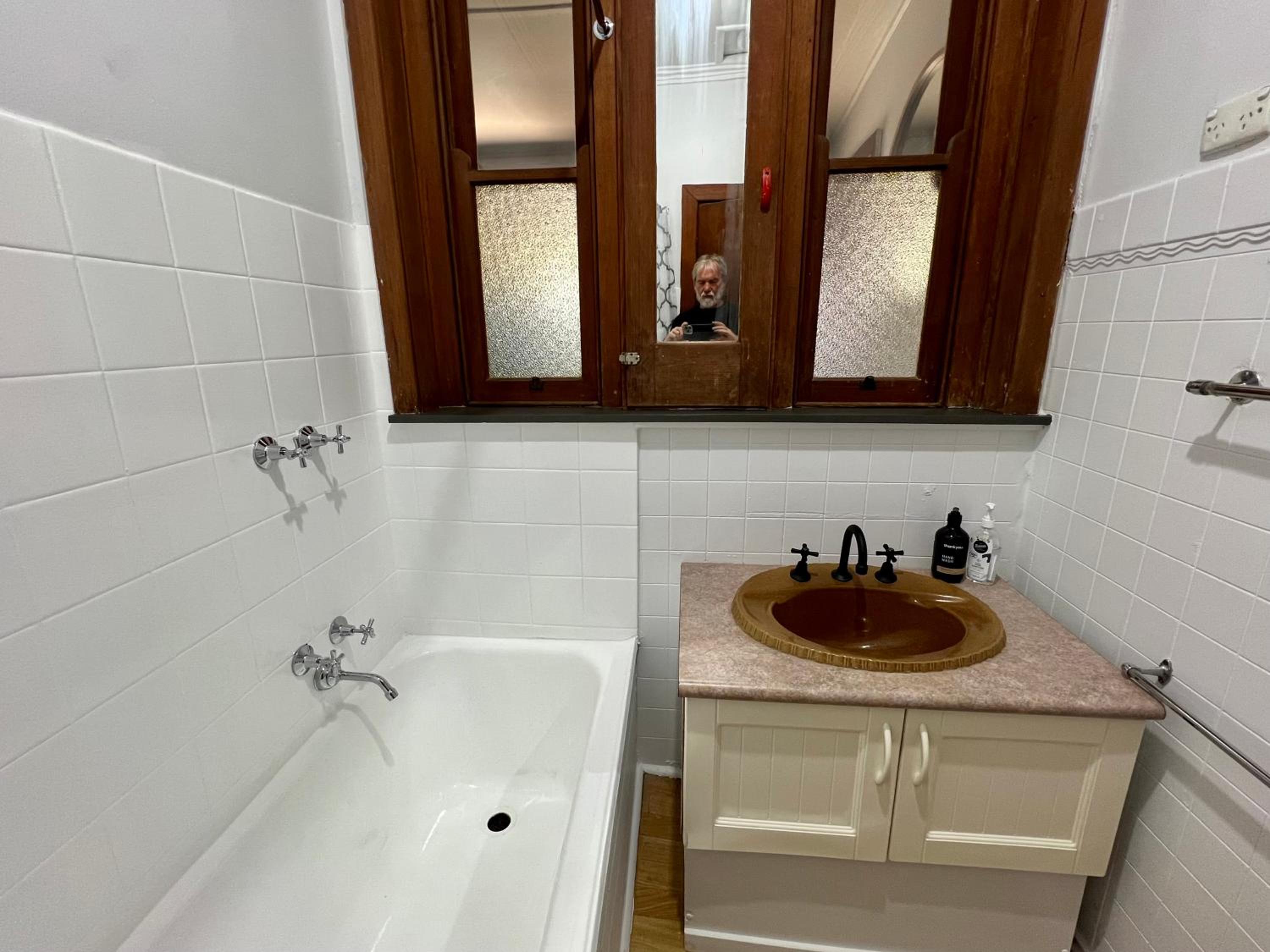 Nilmar Ave - Central Cozy 1950s Wodonga 3br Cottage
