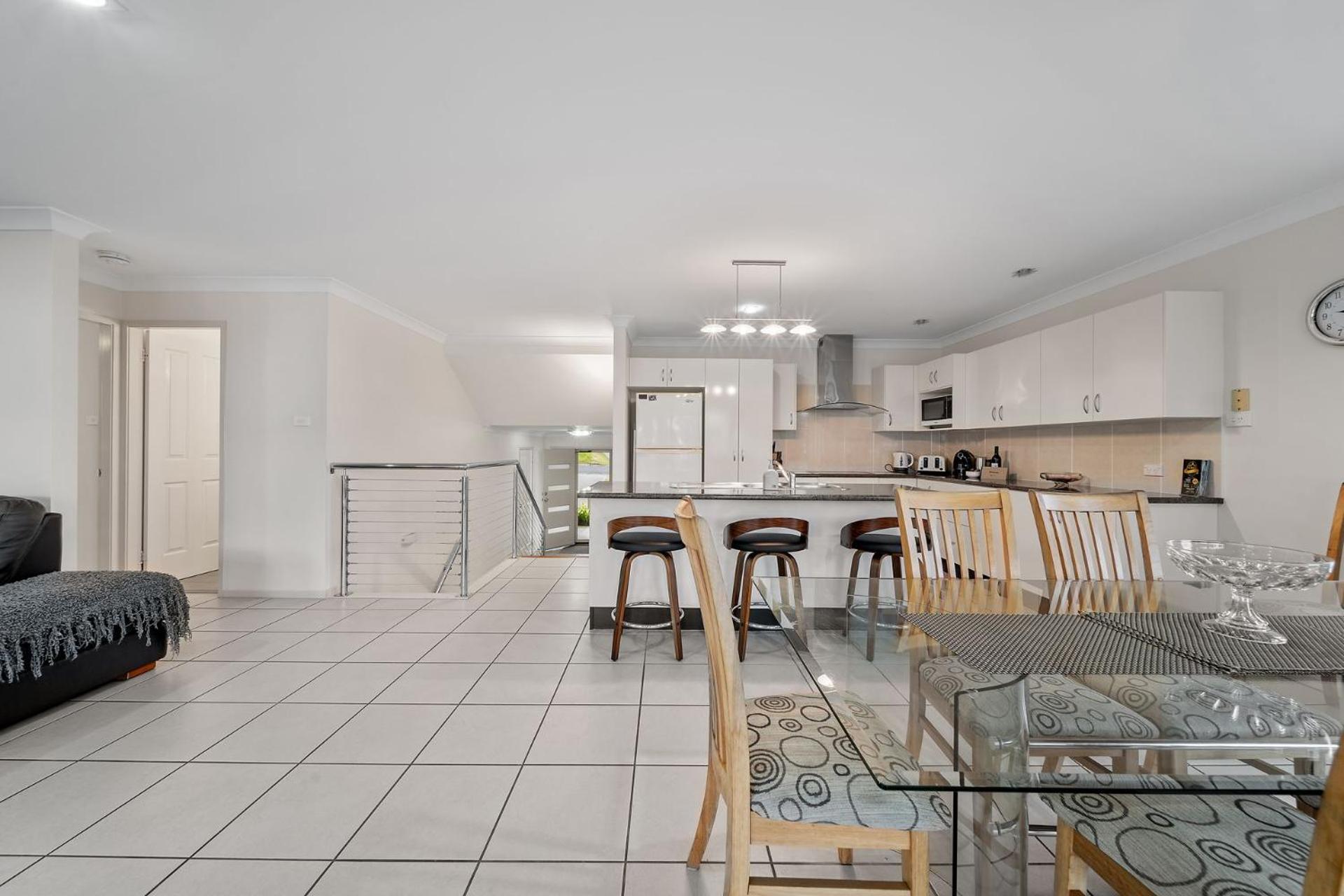 Footprints at Hyams Beach - 4BR home w. games room