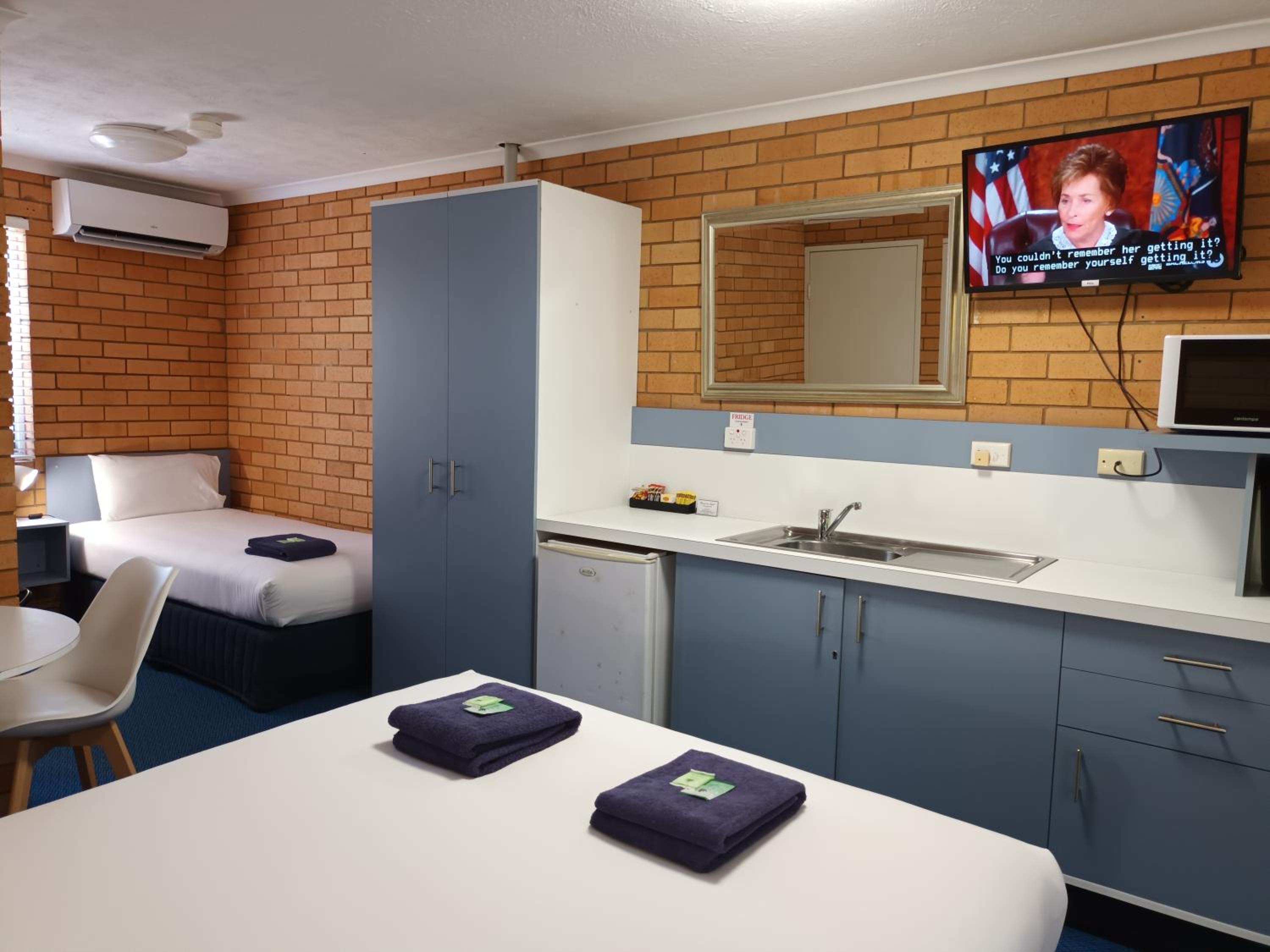 Bosuns Inn Motel