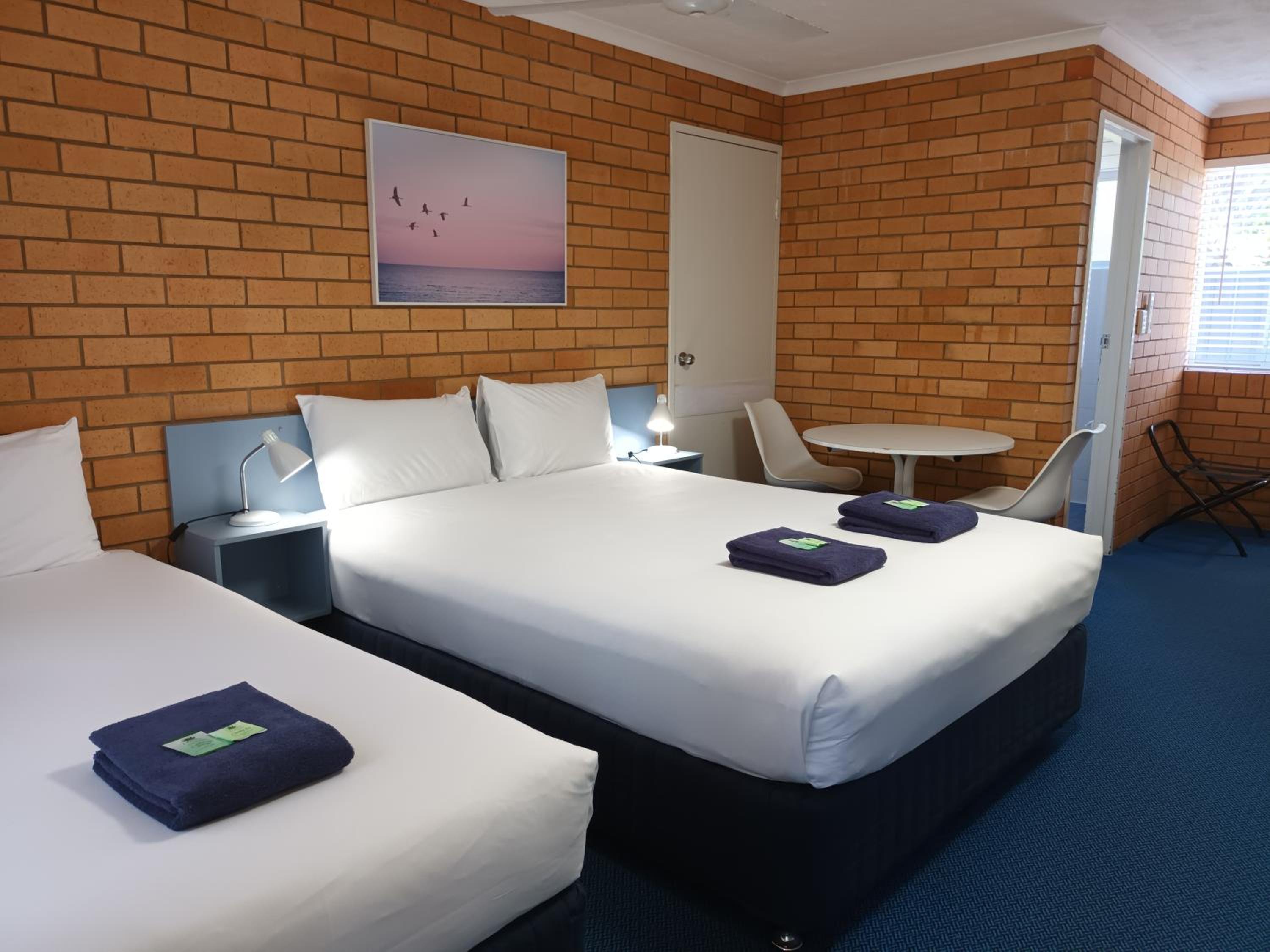 Bosuns Inn Motel