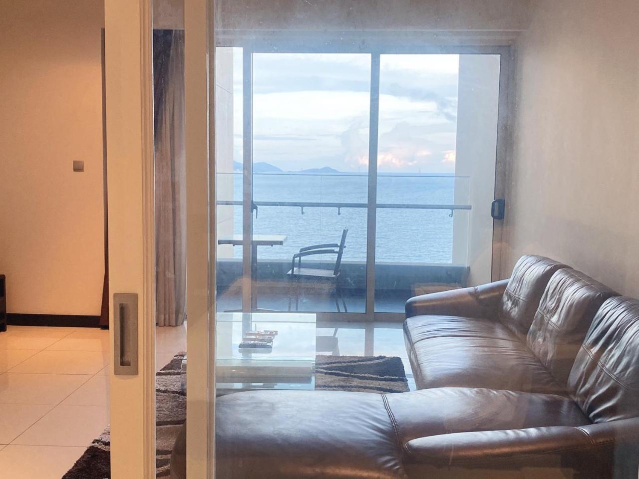 Luxury Apartment BeachFront at The Costa