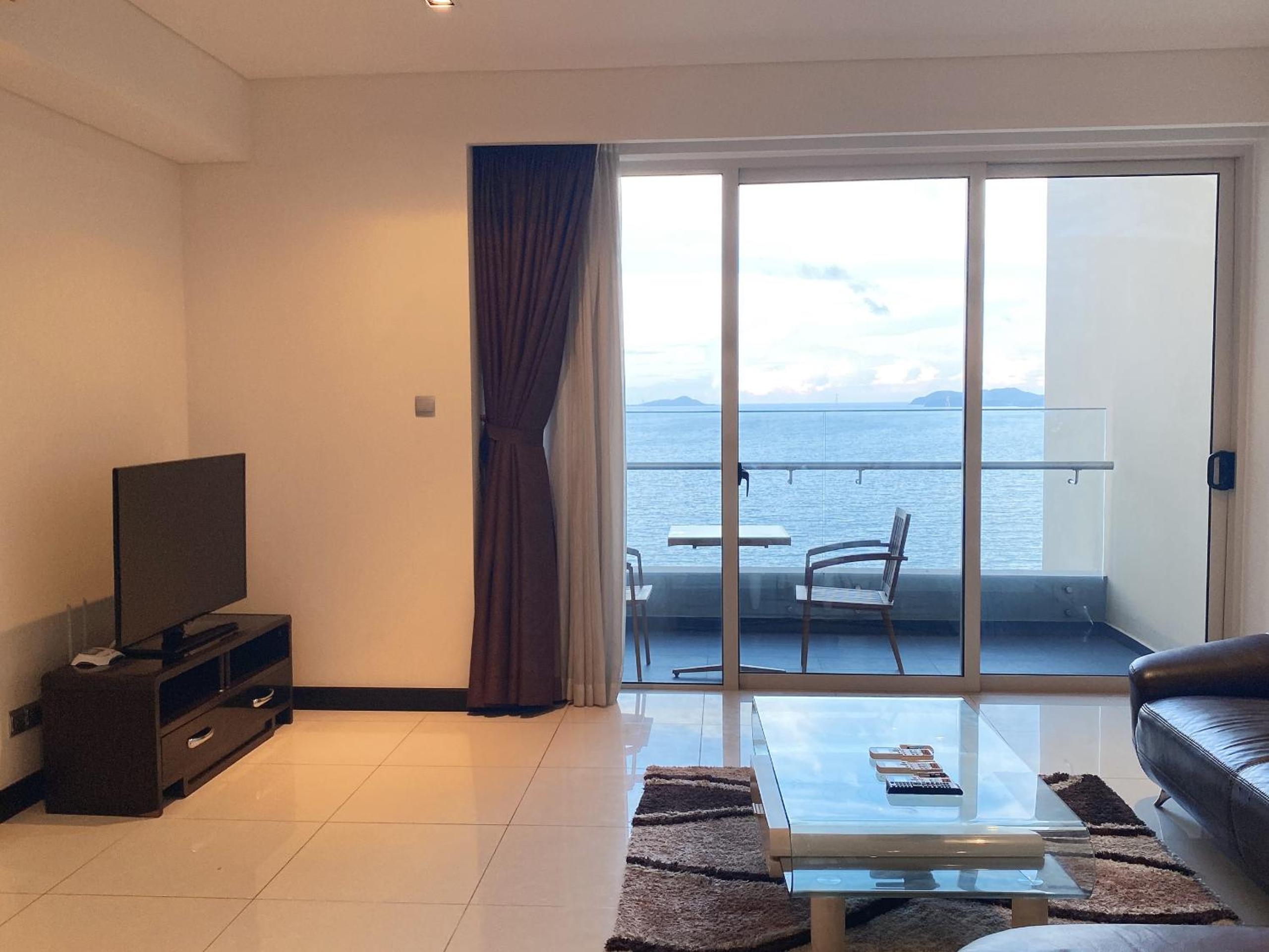 Luxury Apartment BeachFront at The Costa